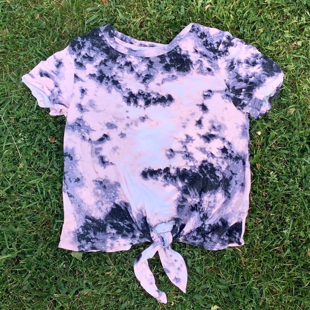 ARDENE WOMEN’S TYEDYE CROP TOP WITH TIED FRONT